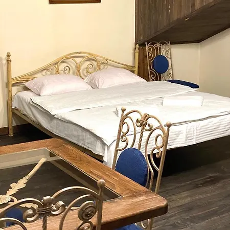 Aparthotel в центрі на вулиці лесі українки 19 4*