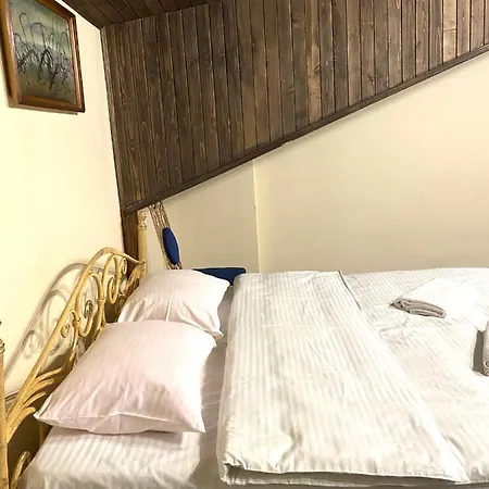 в центрі на вулиці лесі українки 19 4* Lemberg