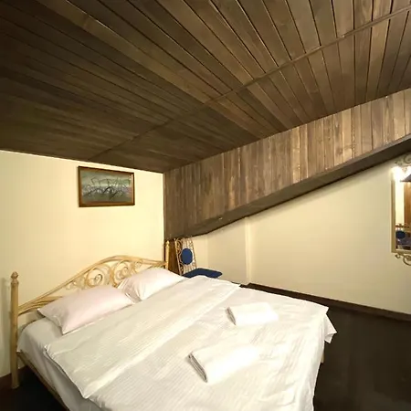 в центрі на вулиці лесі українки 19 Apart Otel Lviv