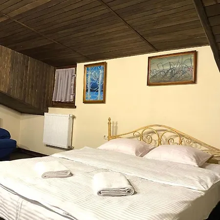 в центрі на вулиці лесі українки 19