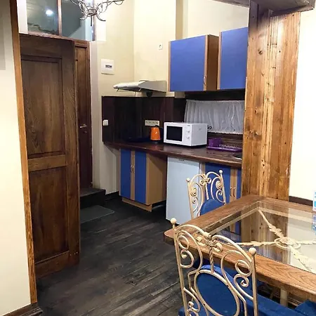 в центрі на вулиці лесі українки 19 Aparthotel 3*