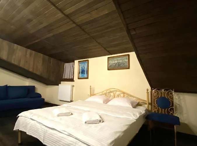 Aparthotel в центрі на вулиці лесі українки 19 4*