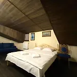 Aparthotel в центрі на вулиці лесі українки 19 3*