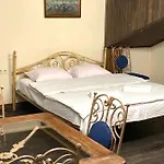 в центрі на вулиці лесі українки 19 Lejlighedshotel Lviv