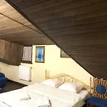 в центрі на вулиці лесі українки 19 Lviv