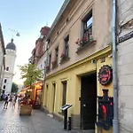 Aparthotel в центрі на вулиці лесі українки 19 Lviv