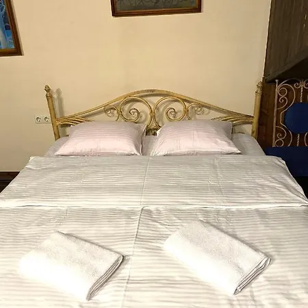 Aparthotel в центрі на вулиці лесі українки 19 4*