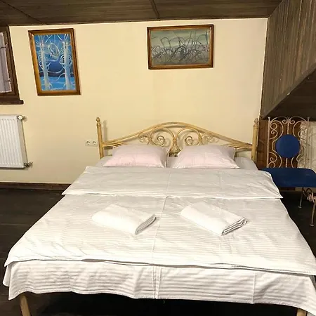 Апарт-отель на вулиці лесі українки 19 кв 7 *