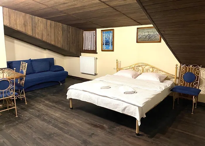 в центрі на вулиці лесі українки 19 Lviv