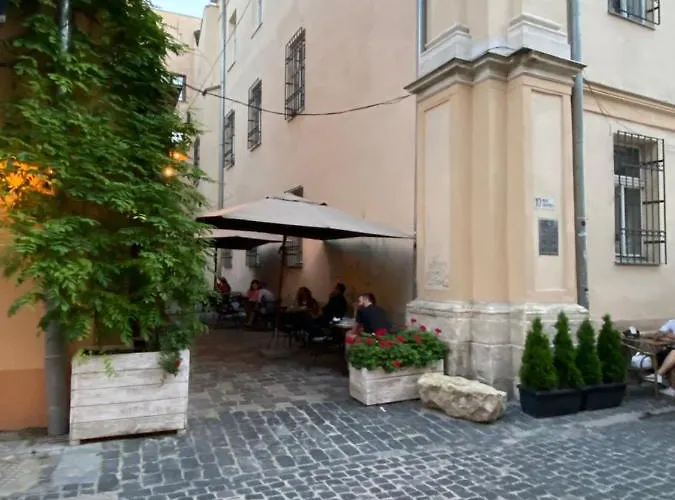 в центрі на вулиці лесі українки 19 Appart hôtel 4*